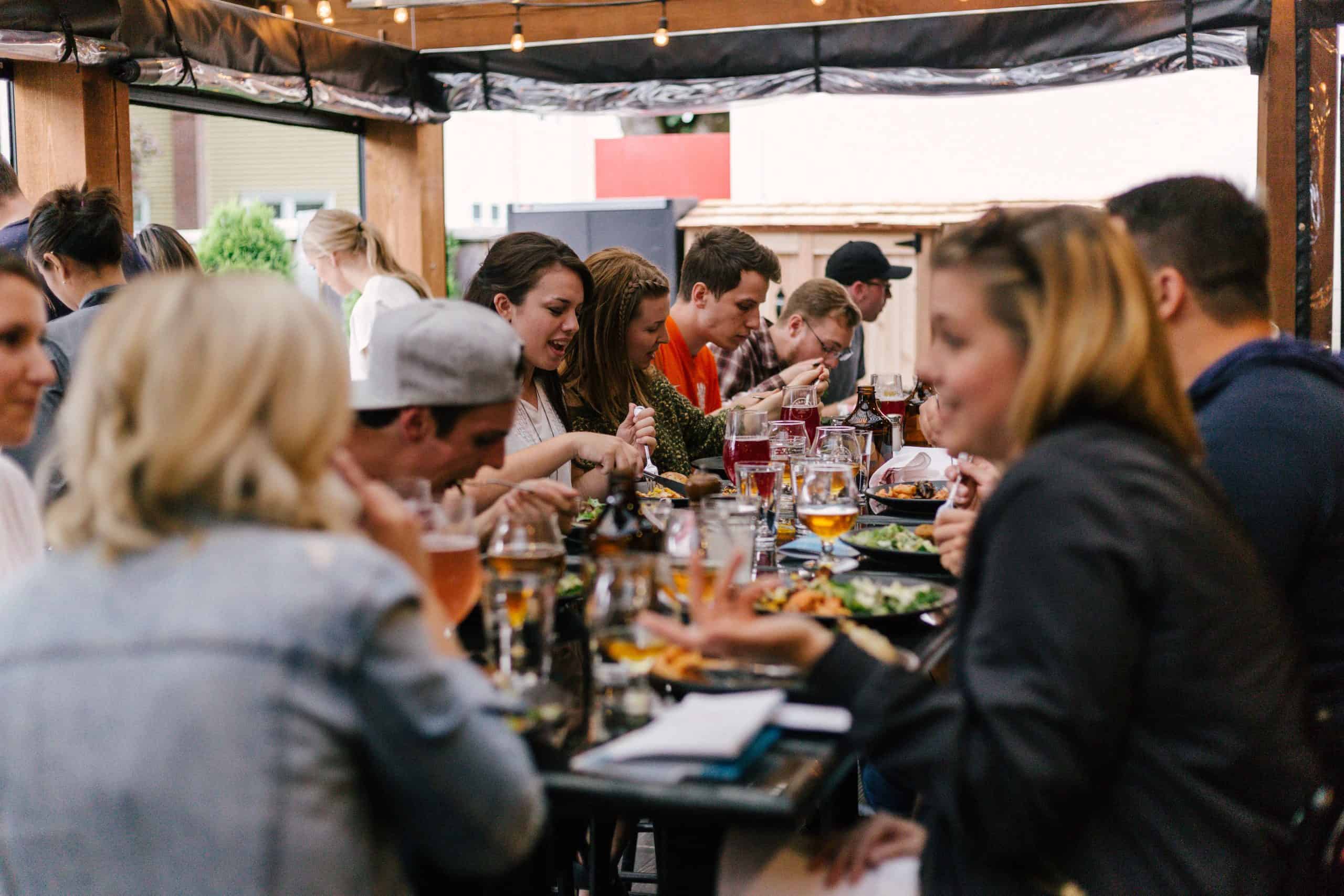 priscilla-du-preez-W3SEyZODn8U-unsplash eating out after bariatric surgery
